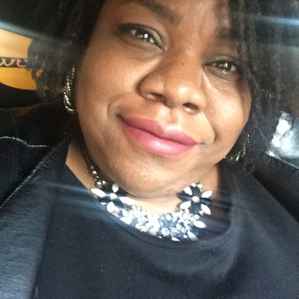 Meet your Posher, Pam